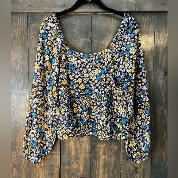 Patrons of Peace Floral Puff Sleeve Crop Top Navy Blue Yellow Daisy Print - Picture 4 of 7